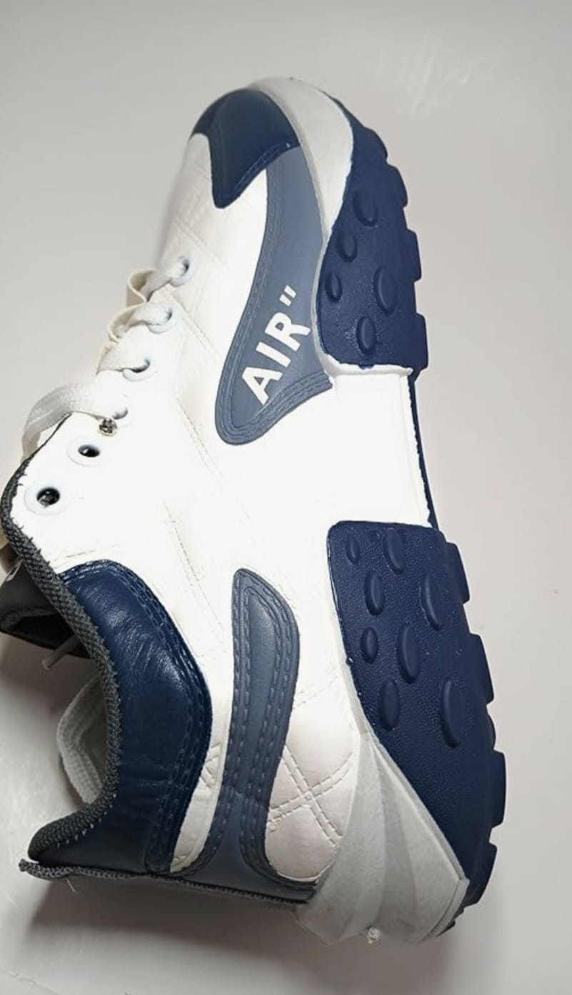 Tenis deportivos con diseño acolchado