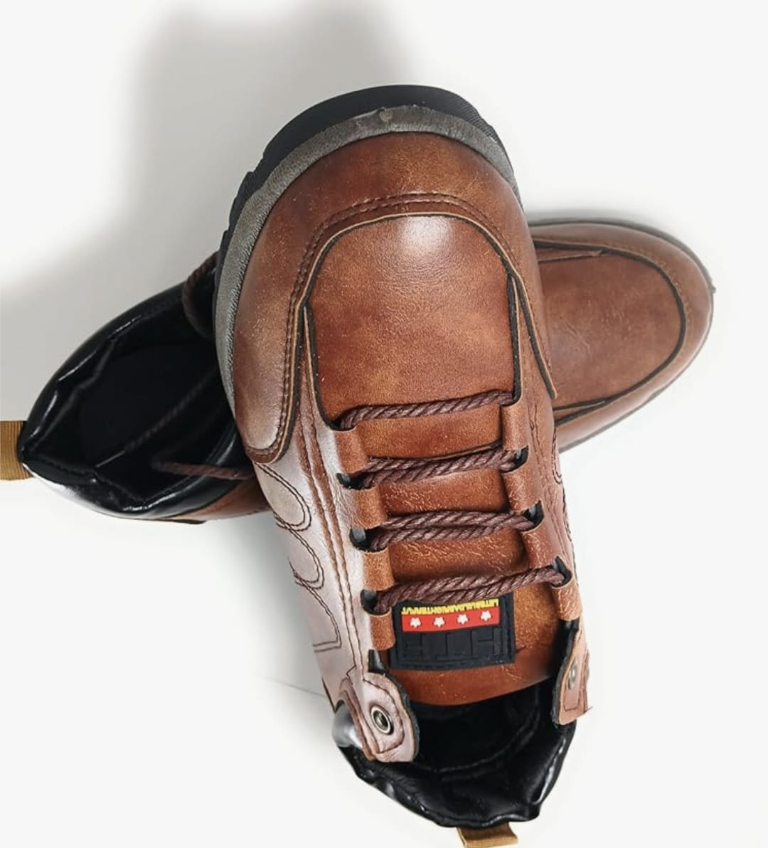 Zapatillas urbanas de cuero con suela todoterreno