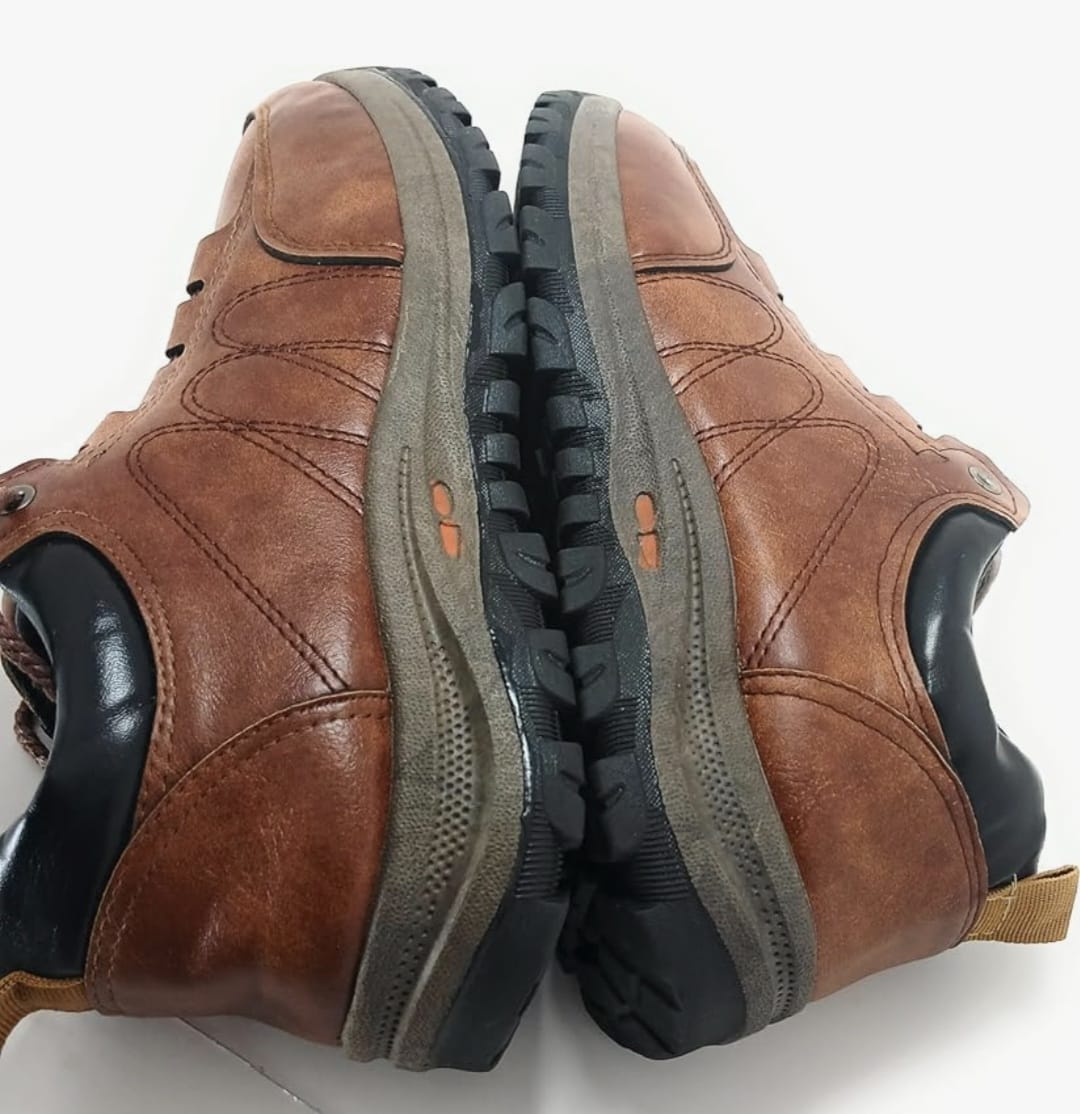 Zapatillas urbanas de cuero con suela todoterreno